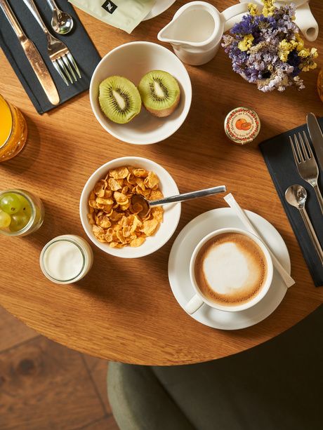 Desayuno en la mesa del Mercer House Bòria BCN