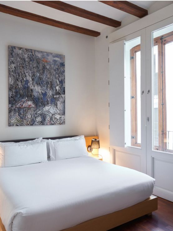 Bed in the Grand Suite of the Mercer House Bòria BCN