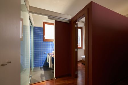 Bathroom of the room at the Mercer House Bòria BCN